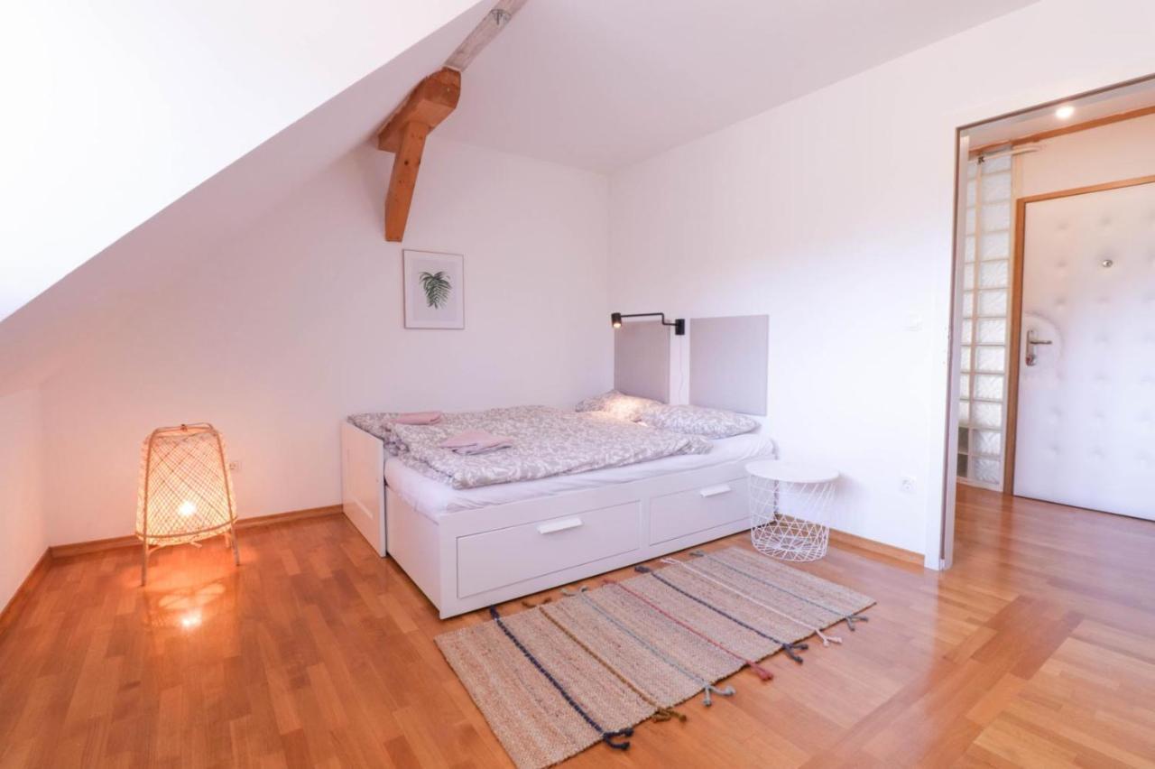 Apartment In The Heart Of Bled With Views Exterior foto